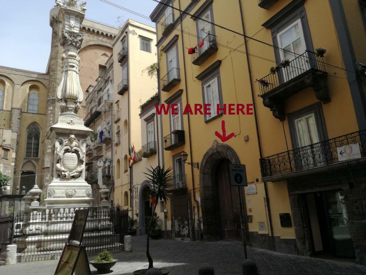 Ad Un Passo Dal Duomo "2" Leilighet Napoli Eksteriør bilde