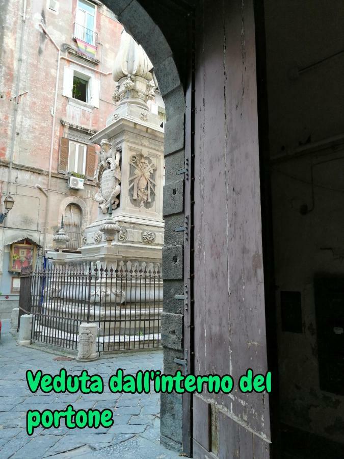 Ad Un Passo Dal Duomo "2" Leilighet Napoli Eksteriør bilde