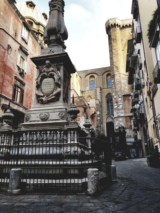 Ad Un Passo Dal Duomo "2" Leilighet Napoli Eksteriør bilde